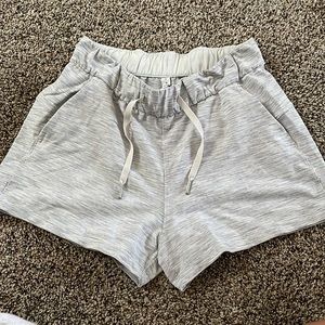 LULULEMON On The Fly MR Shorts